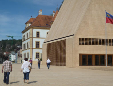 Landtagsgebäude und Regierungsviertel