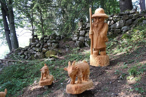 Holzskulptur "Der Geissler" (Ziegenhirte)